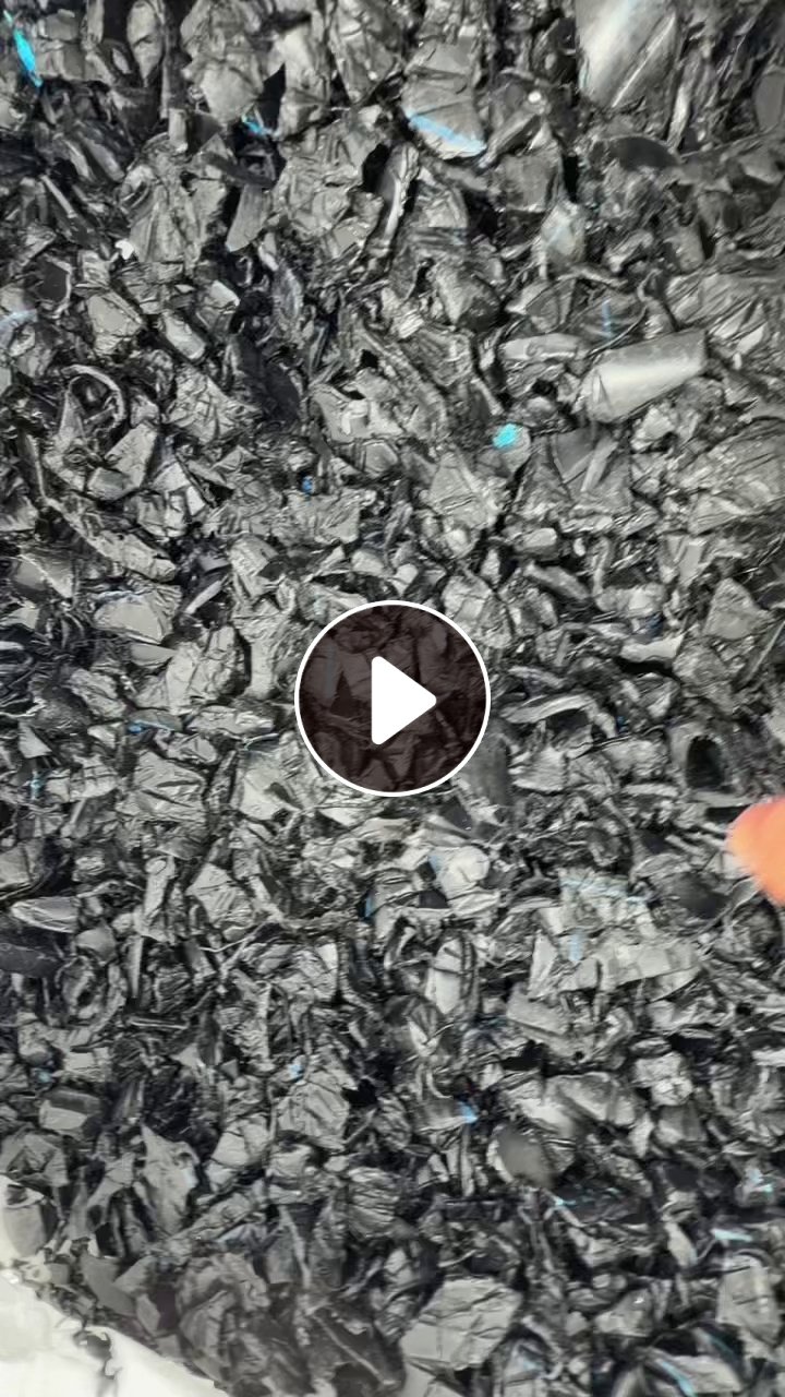 出售pe管道破碎料，pe蓝线管、黄线管、燃气管破碎料，月供100吨
