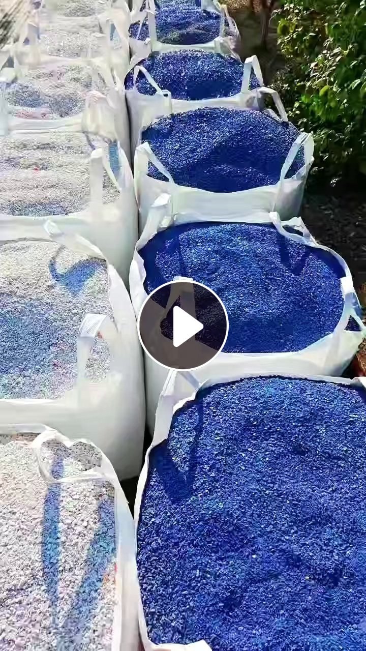 出售水果筐破碎料，蓝色，白色，黑色，颜色有分开，各有30多吨，加起来现货100多吨