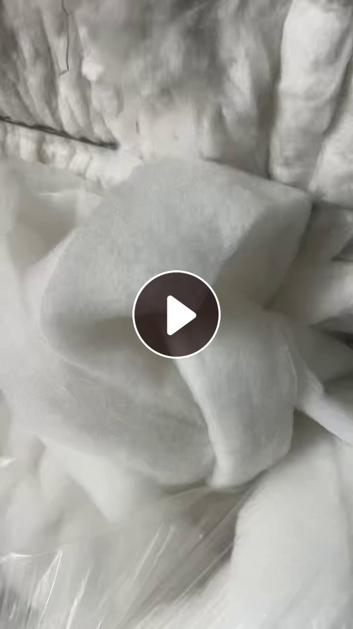 长期出售开松好的无胶棉，开花棉，可以做针刺棉跟无纺布用，现货六七吨，货在广东广州