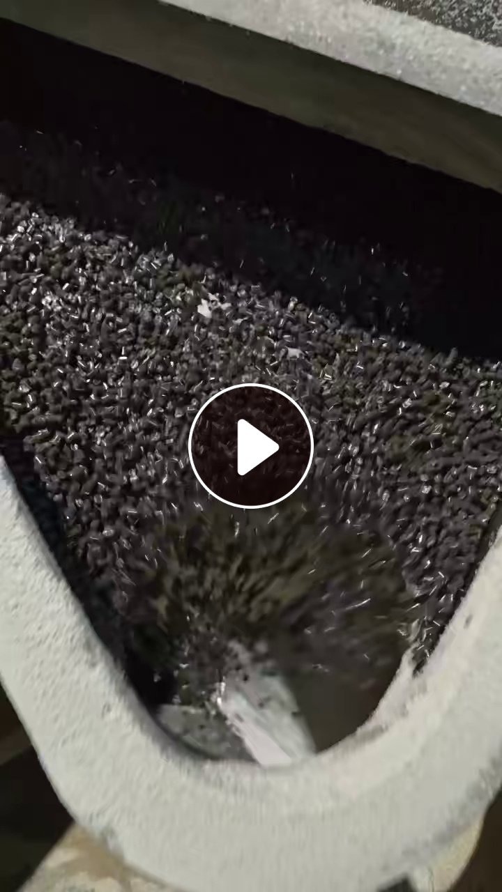 长期出售吨包内衬高压颗粒，过60目的，现货十多吨，可做注塑，压板