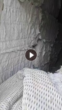 长期出售床垫厂下来的白色夹丝棉边角料，一层涤纶布一层薄乳胶一层丝棉，现货6米8一车，货在江苏南通
