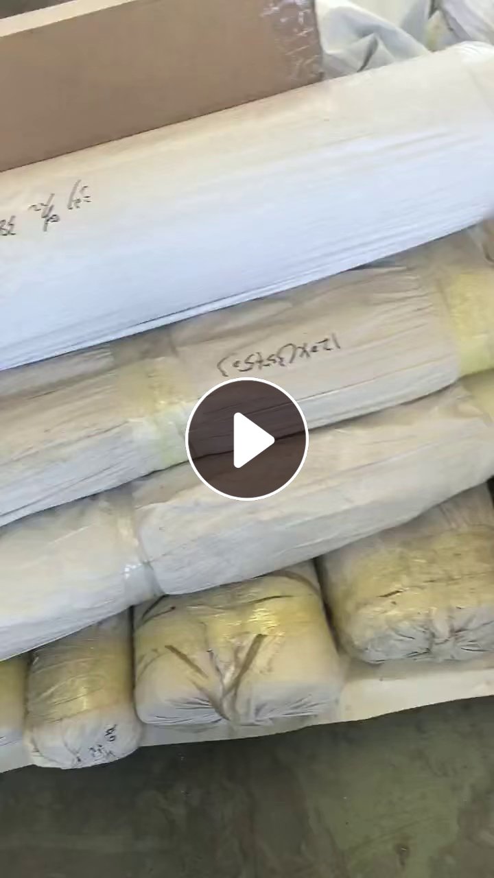 出售库存油画布，化纤油画布，有3*3 6*3 150*300规格，货在湖北十堰