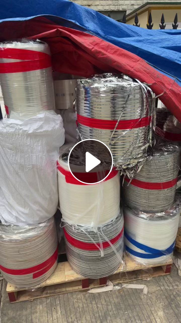出售彩印厂下来的复合膜，两层三层的复合都有统货出，也可按要求分开挑出出售，