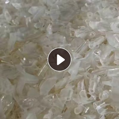 出售纯新药厂下来的PVC输液管破碎料，现货十吨左右