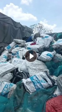 长期出售软PVC篷布机头料，可破碎造粒吹膜，现货100吨