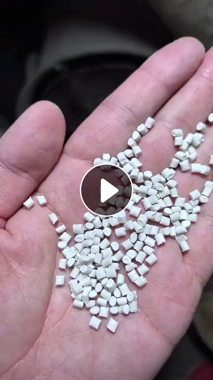长期出售pp空心板颗粒，有白黑蓝灰好几种颜色，90%漂，可直接上级做中空板