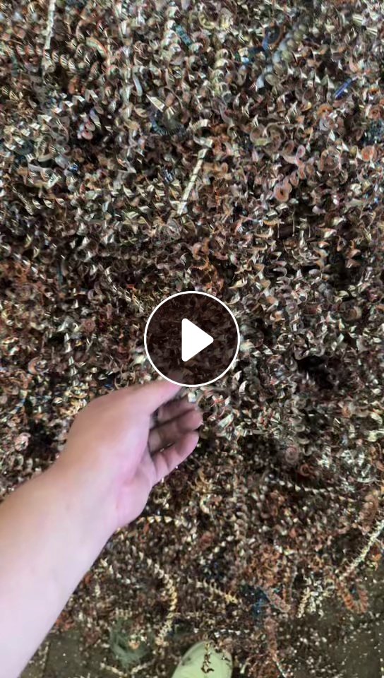 长期出售铜刨花，含铜55-70左右，现货200吨