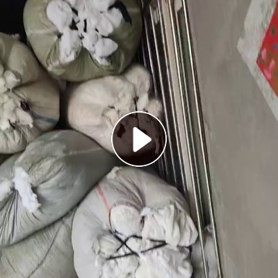 长期出售服装厂边角料，工艺品边角料，涤纶废布，涤纶造粒布，有分颜色，月供百十吨，货在山东青岛