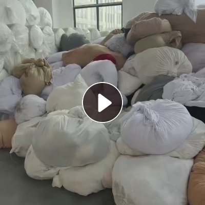 长期出售染厂下来的杂色废布，边角料，有涤棉，棉，涤锦等各种材质，统货出，月供30吨，在安徽蚌埠