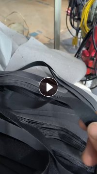 长期出售600D牛津布边角料，牛津布条，裁床下来的，带双层涂层，每个月大几十吨，货在浙江温州