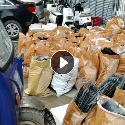 出售灰色透明PC废料，色透PC毛料，带涂层，现货6吨