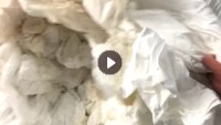 长期出售织布厂下来的白色涤纶废布，涤纶生胚白布，有三分一不带桨，可以拉丝，现货有60-70吨