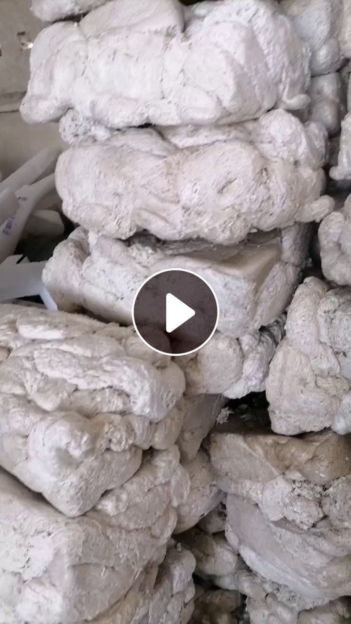 长期出售eps热熔块，厂货社会料混一起，现货7吨左右