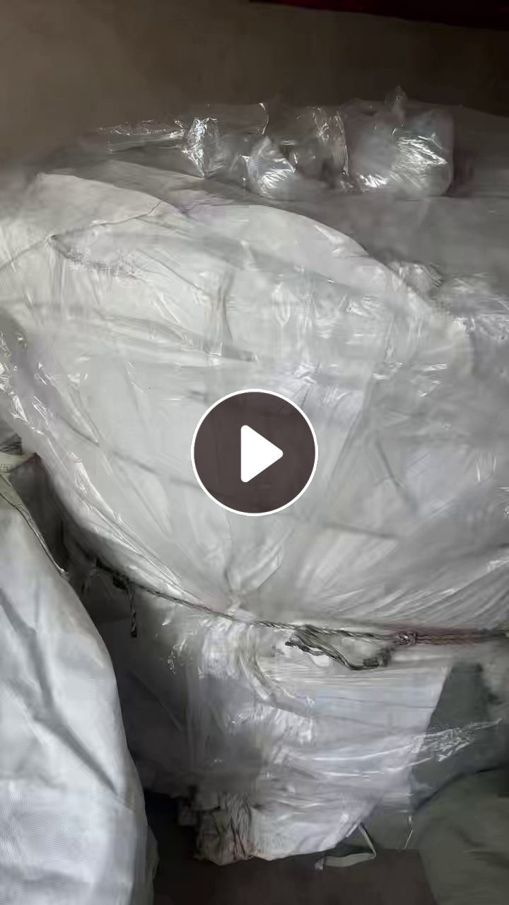 长期出售光伏厂下来的pof中温丙膜废料，含少量标签