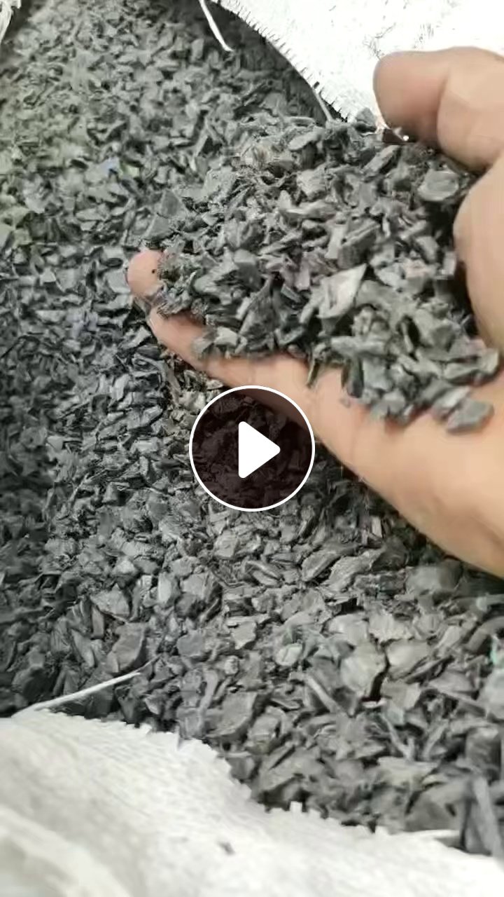 出售pe管道破碎料，蓝线管破碎料，现货一挂车