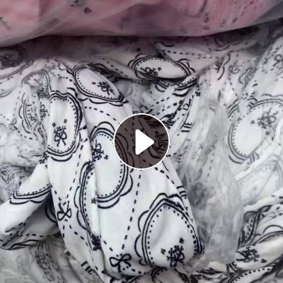 长期出售服装厂下来的浅三色针织涤纶废布，涤纶绒布，绒布边角料，在河南信阳