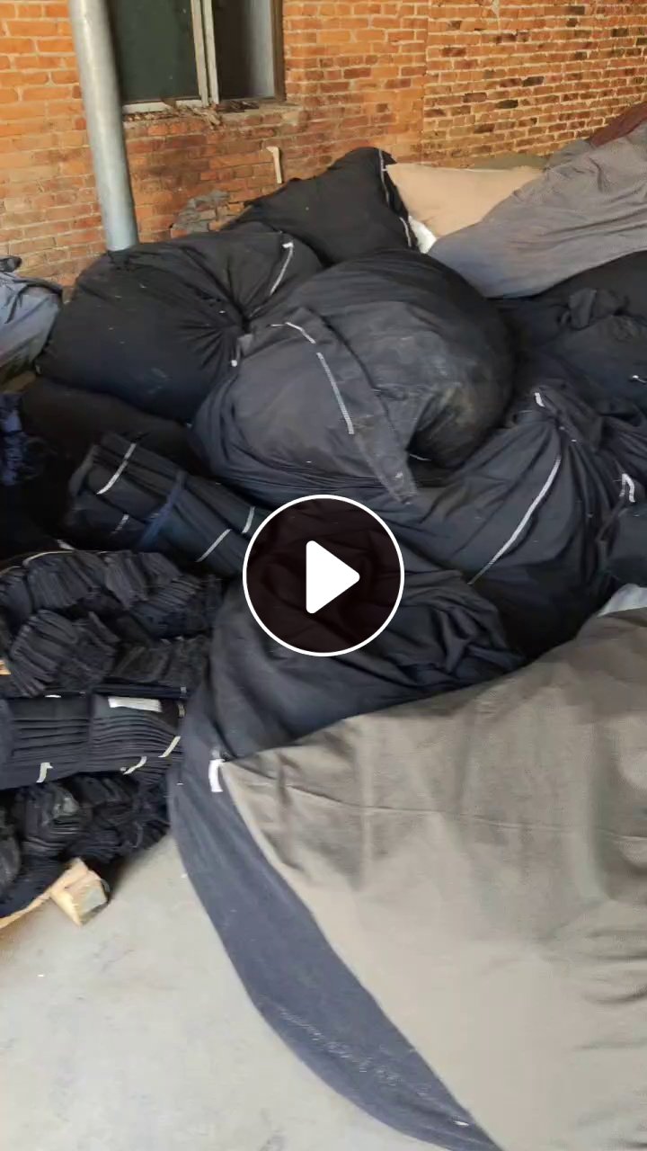 出售清一色罗缎，罗缎废布，可以做衣服口袋，拖把，手套等，现货有20多吨，货在湖南岳阳