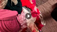出售一批法兰绒玉米格，法兰绒库存布，门幅175克重180，粉色孔雀蓝大红珊瑚粉四个颜色，现货5吨左右