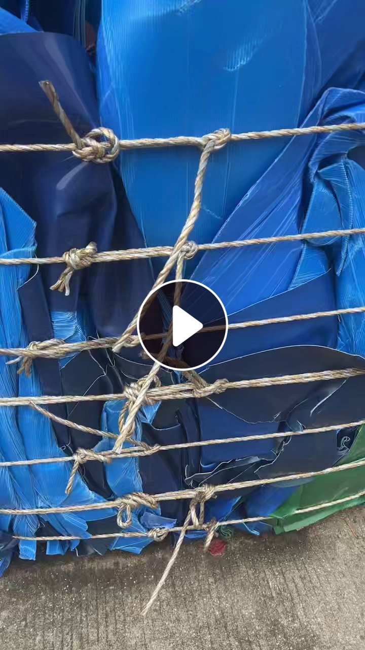 出售PP空心板毛料，光伏厂下来的，轻钙，蓝色100多吨，灰色100多吨，纯白色也有