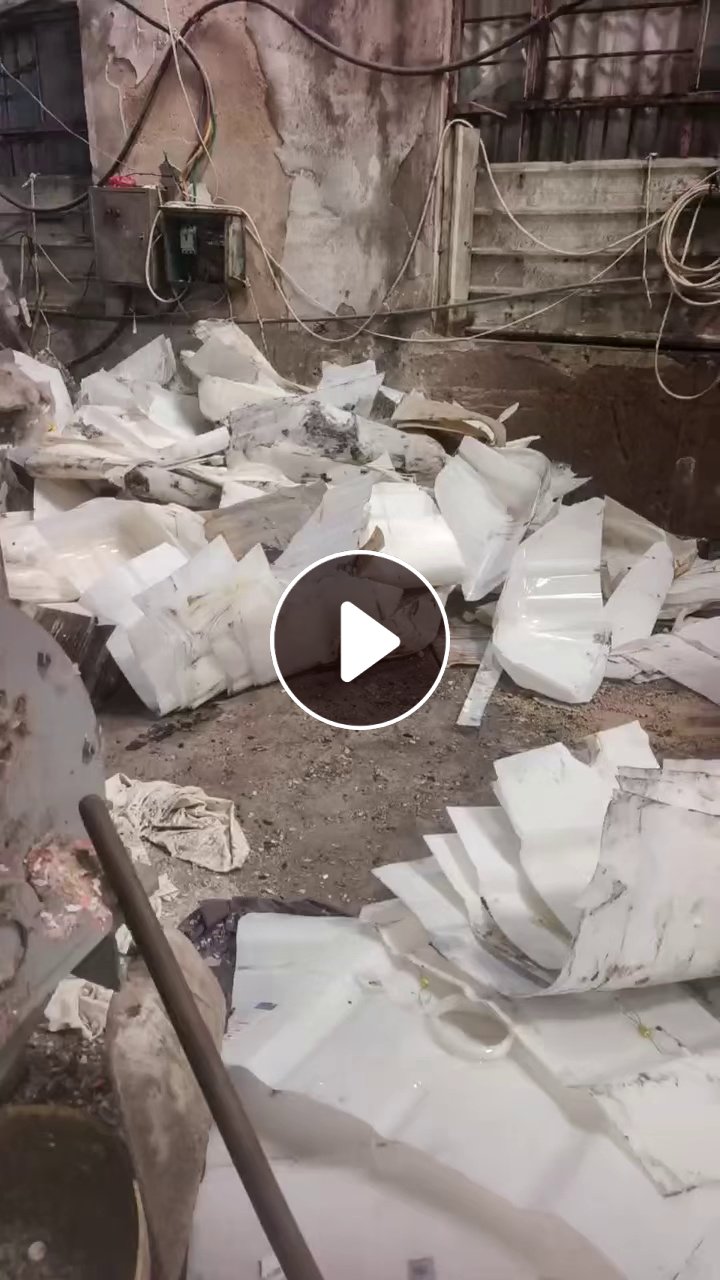 出售吨桶破碎料，造粒用的，现货十几吨
