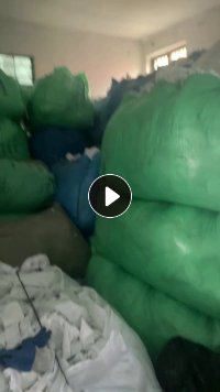 长期出售家纺厂下来的绗棉下脚料，绗棉，两层布夹着一层棉，月供10吨，货在浙江杭州