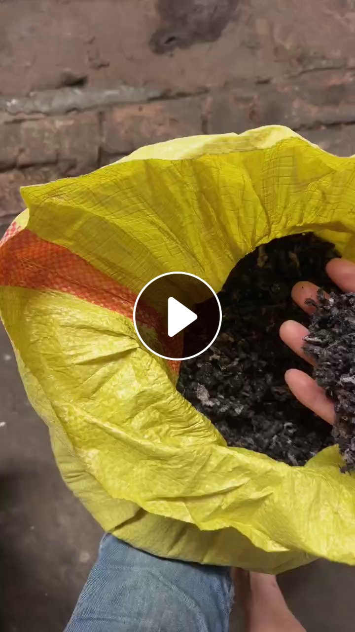 长期出售黑色涤纶泡料，pet泡料，涤纶鞋帮泡，日产36吨，在河南洛阳