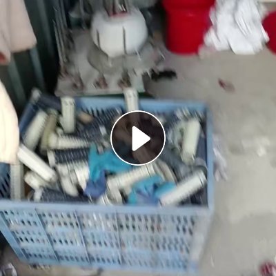 长期出售涤纶低弹丝，从尾丝上割下来的，涤纶废丝，就分白色跟杂色，货在浙江温州
