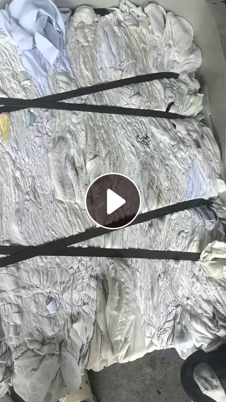 长期出售旧衣服精白，白料，白开花料，现货18吨，在湖北武汉
