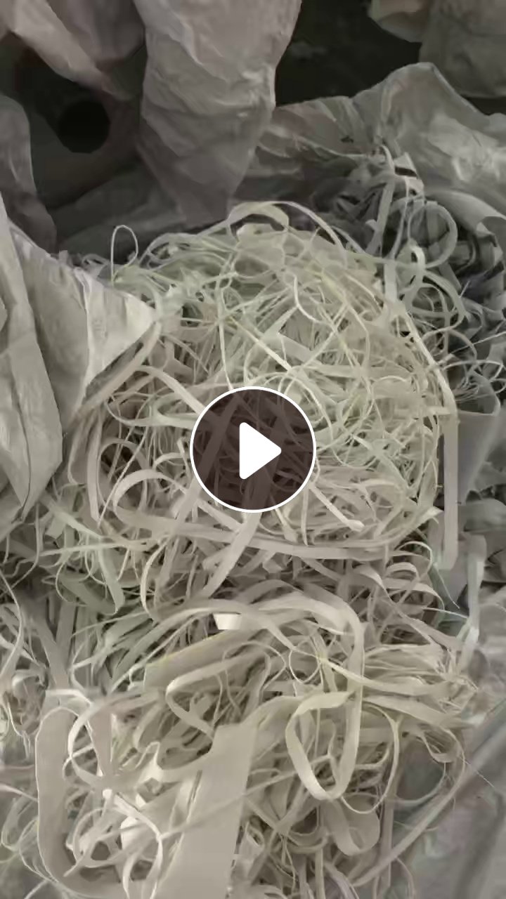 长期出售涤纶滤布下脚料，涤纶废布，涤纶针刺尼边角料，现货几十吨，适合造粒用，在河北保定