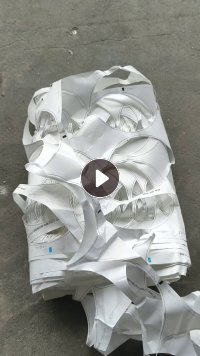 出售奶白PP珠光膜废料，带少量油膜，现货40吨