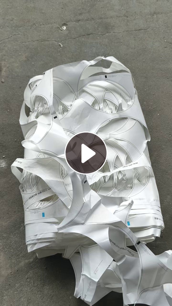出售奶白PP珠光膜废料，带少量油膜，现货40吨