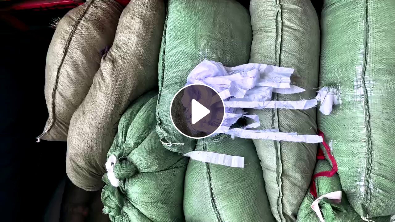 长期大量出售纯尼龙废布，锦纶废布，尼龙里布，月供几十吨，货在广东汕头