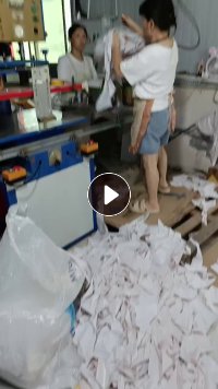 长期出售纯PVC下角料废料，都是玩具厂的PVC冲气膜边角料，每月一车