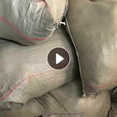 长期出售服装厂下来的纯羊毛，羊毛边角料，现货2吨左右，在江苏宿迁