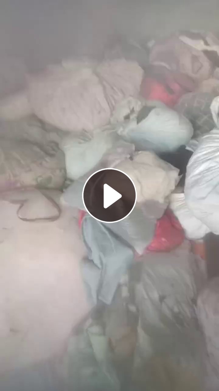 长期出售旧衣服统货，都是市区上门回收的，现货有30吨，货在甘肃酒泉