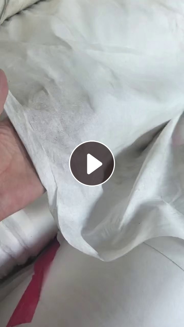 出售涤纶木浆无纺布卷材，无纺布卷材，都是平纹的，可以做擦机布用，门幅2.2木，克重40-70