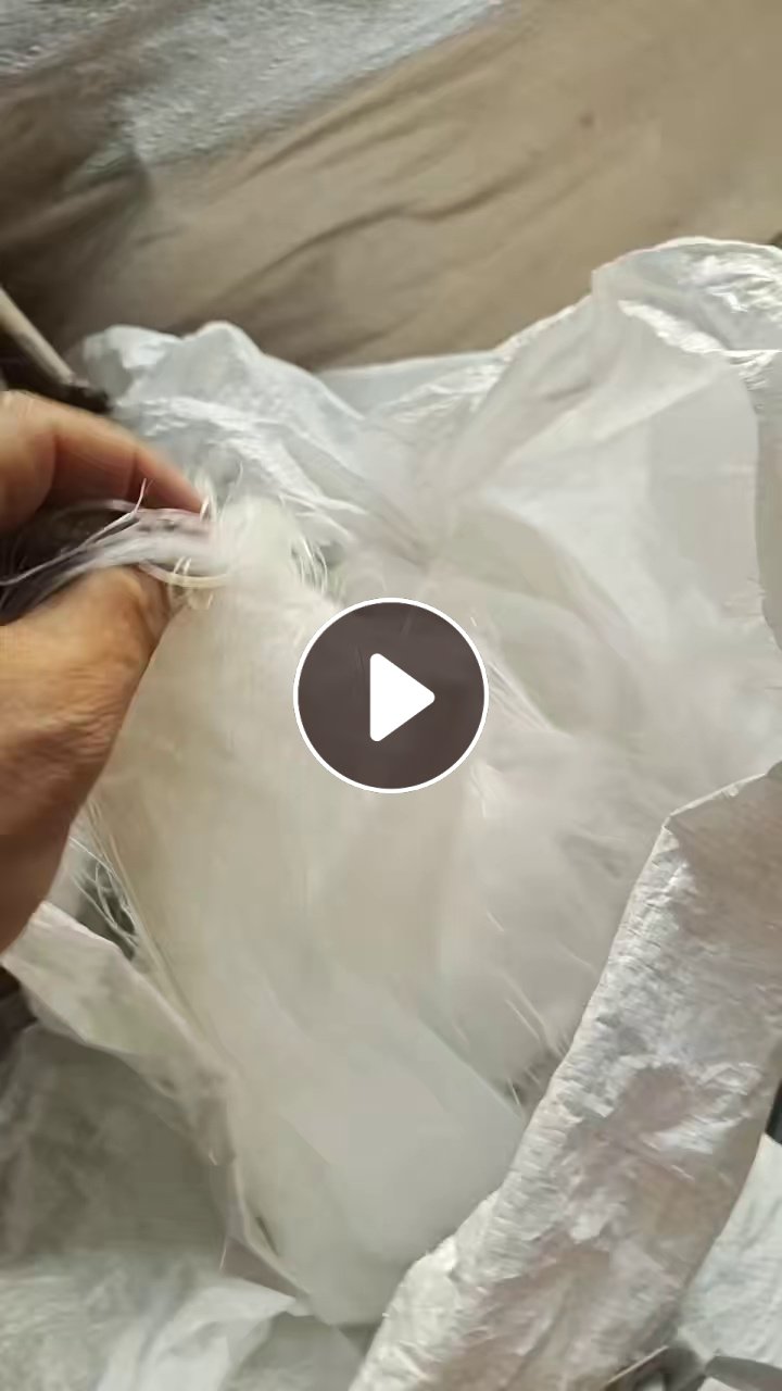 长期出售涤纶废丝，涤纶长丝，涤纶丝，有分黑色跟白色，月供十几吨，货在浙江衢州