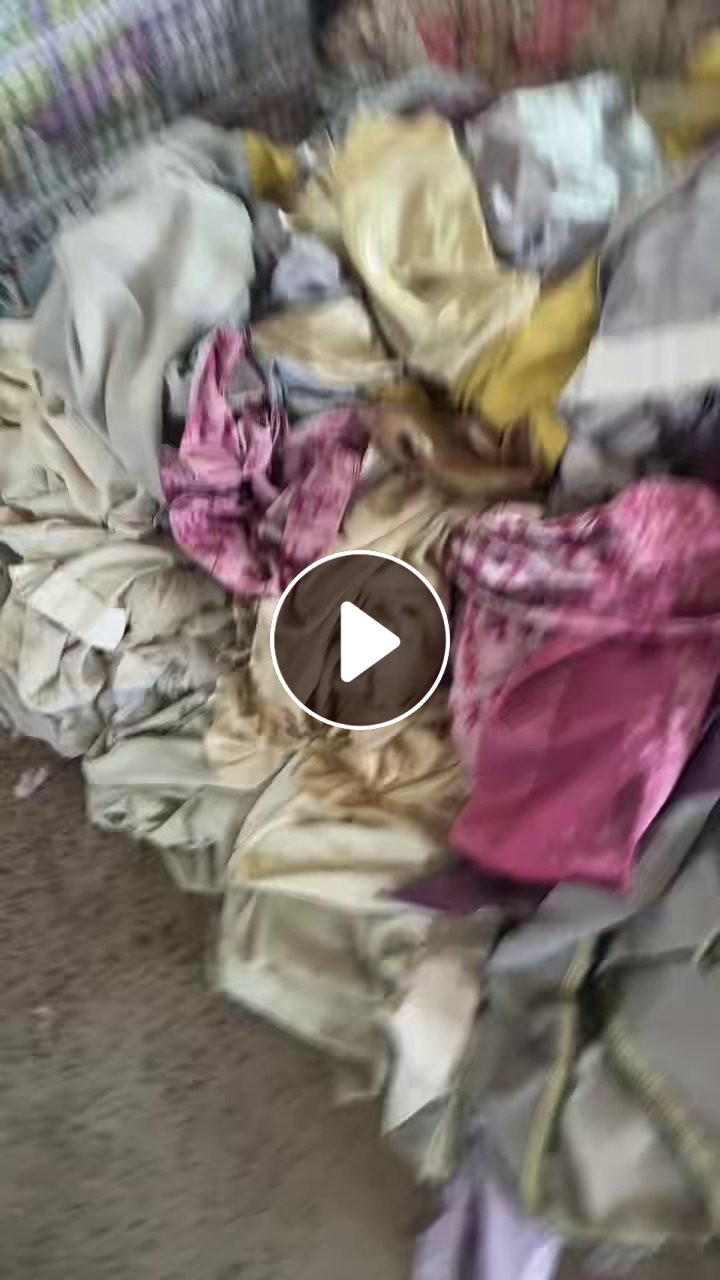 出口厂长期出售杂色旧窗帘布，涤纶窗帘布，拉丝很好，在重庆