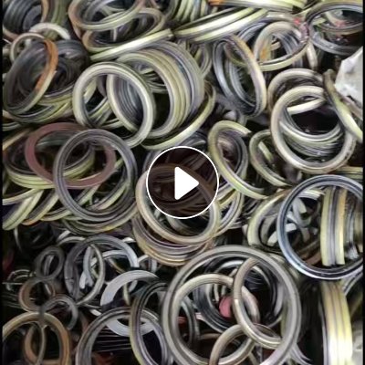 长期收购油封橡胶铁，各类橡胶铁废料，要铁多橡胶少的，破碎用