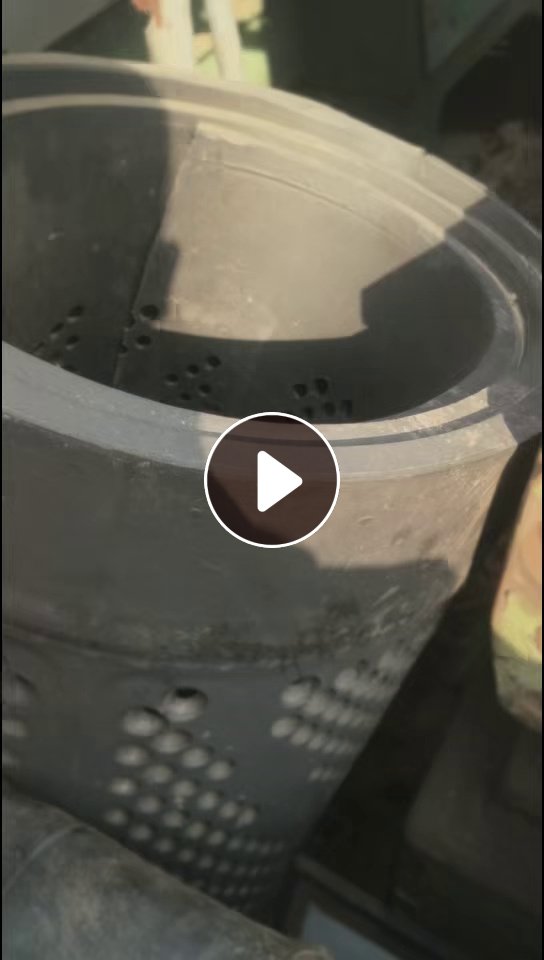 出售废旧橡胶履带，橡胶管