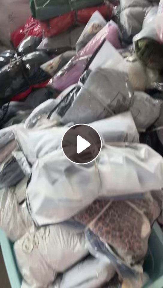 长期处理服装厂下来的服装尾货，睡衣套餐，睡袍，货在广东佛山
