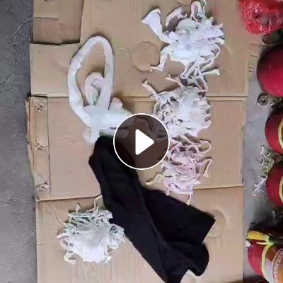长期出售袜子下脚料，袜头料，袜片，锦纶包纱料，统货走，现货二三十吨，货在浙江绍兴