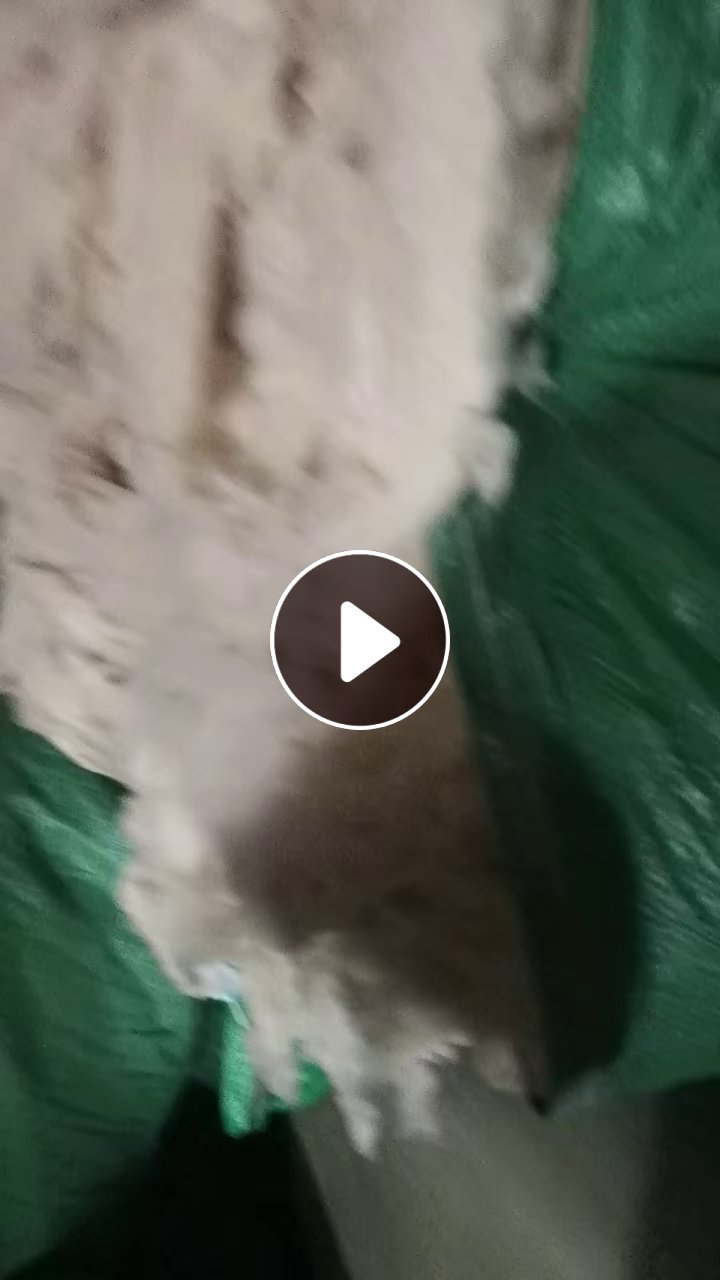 长期大量出售羊毛下脚料，羊绒下脚料，白色边丝，色边丝，盖板粗毛等都有，货在河北保定