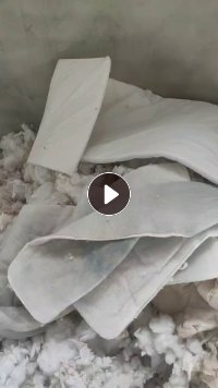 长期出售丝棉被，也有娃娃棉，分开卖，旧衣服分拣厂出来的，月供120吨，货在四川成都