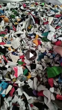长期出售花桶破碎料，白色涂料桶也破里面了，多的时候白色的可以占6成以上，目前现货一挂多
