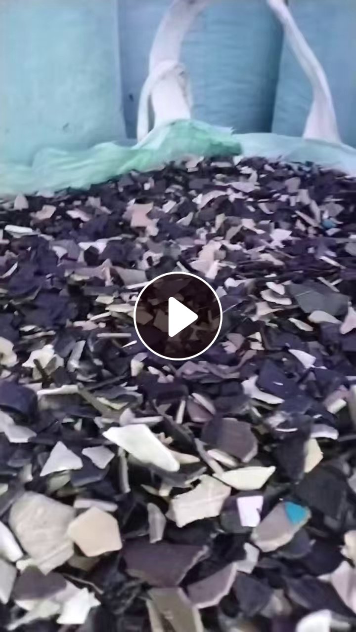 长期出售pp保险杆破碎料，清洗干净过静电，月供30吨