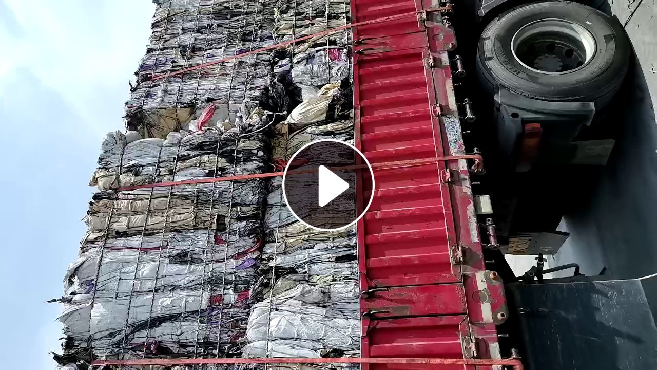 长期出售吨包铝塑膜废料，装磷酸铁锂下来的，现货100多吨