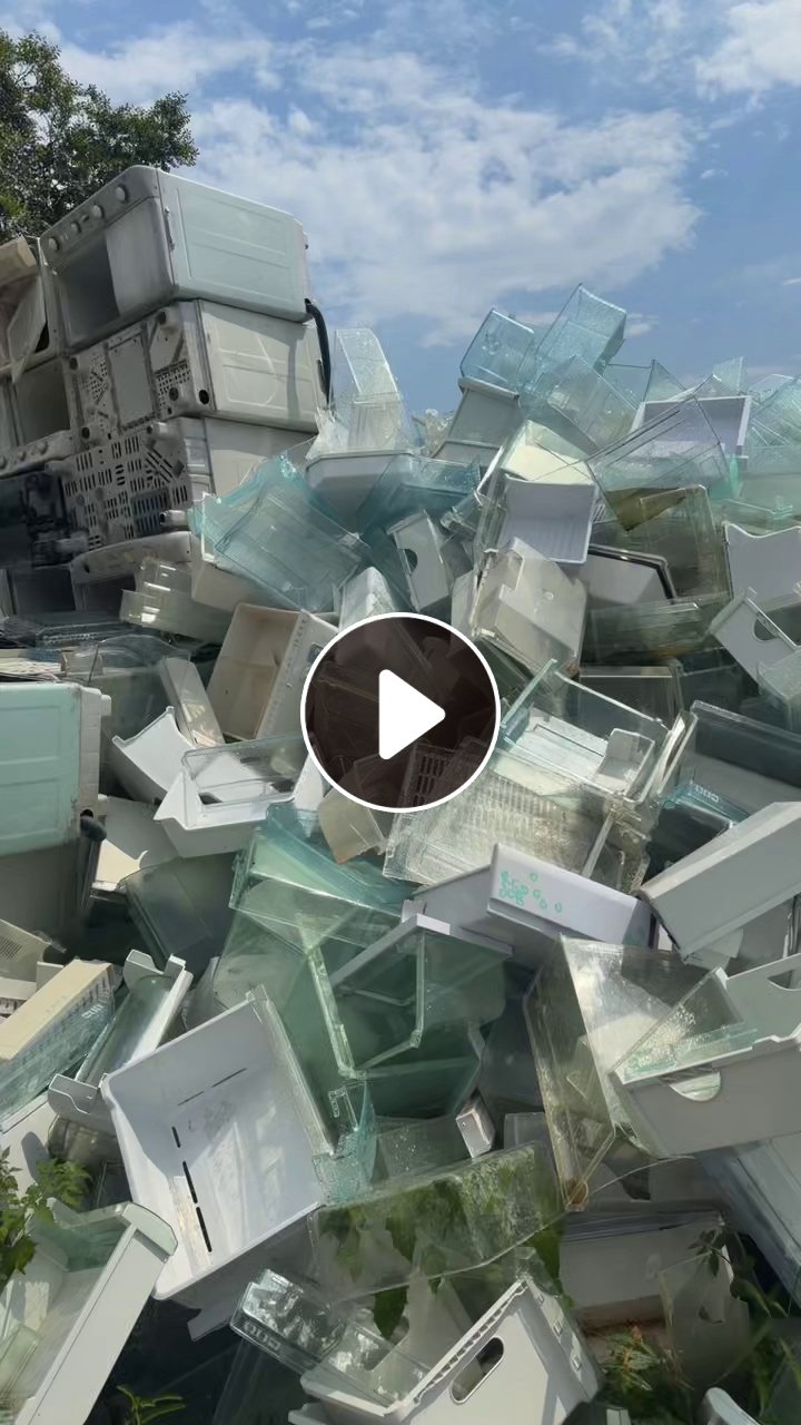 长期出售以旧换新下来的冰箱，空调，电视机，现货20吨