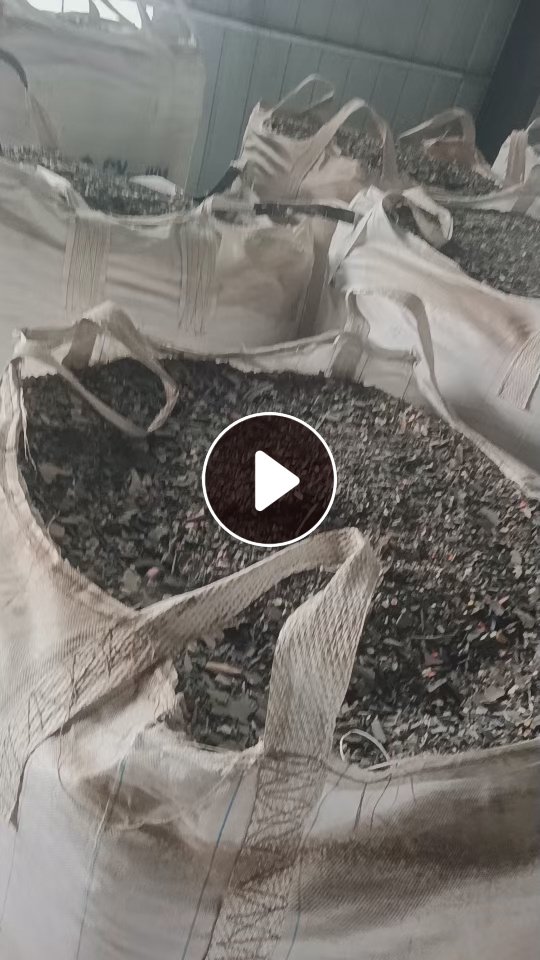 出售pp，pe，尼龙杂破碎料，炼油用，现货二三百吨