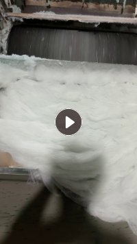 长期出售涤纶气囊布开好的化纤棉，再生棉，现货六七十吨，可做针刺棉用